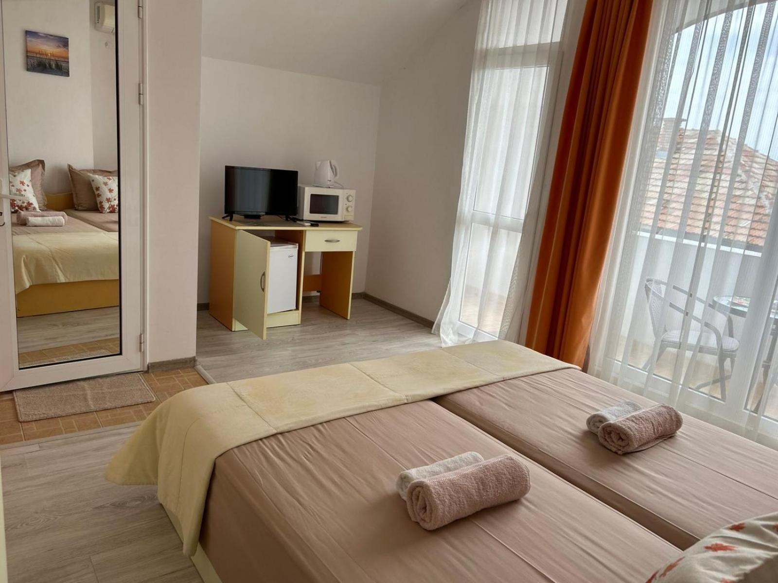 Guest House Pomorie Exterior foto